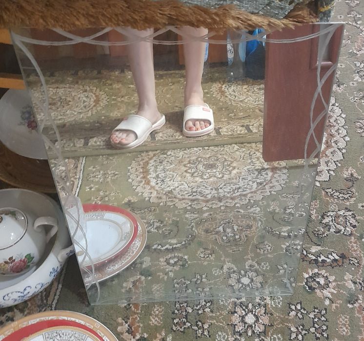 Срочно.Советская,соломенная хлебница,коричневая конфетница и зеркало