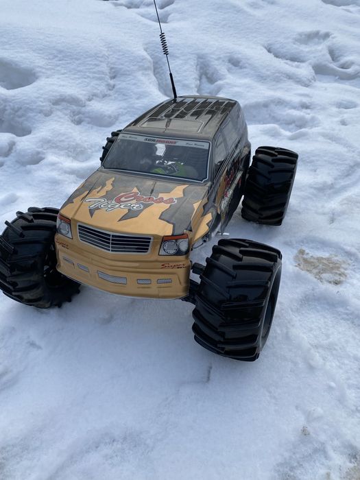 Машинку на двс нитрометане обмен интересуется!