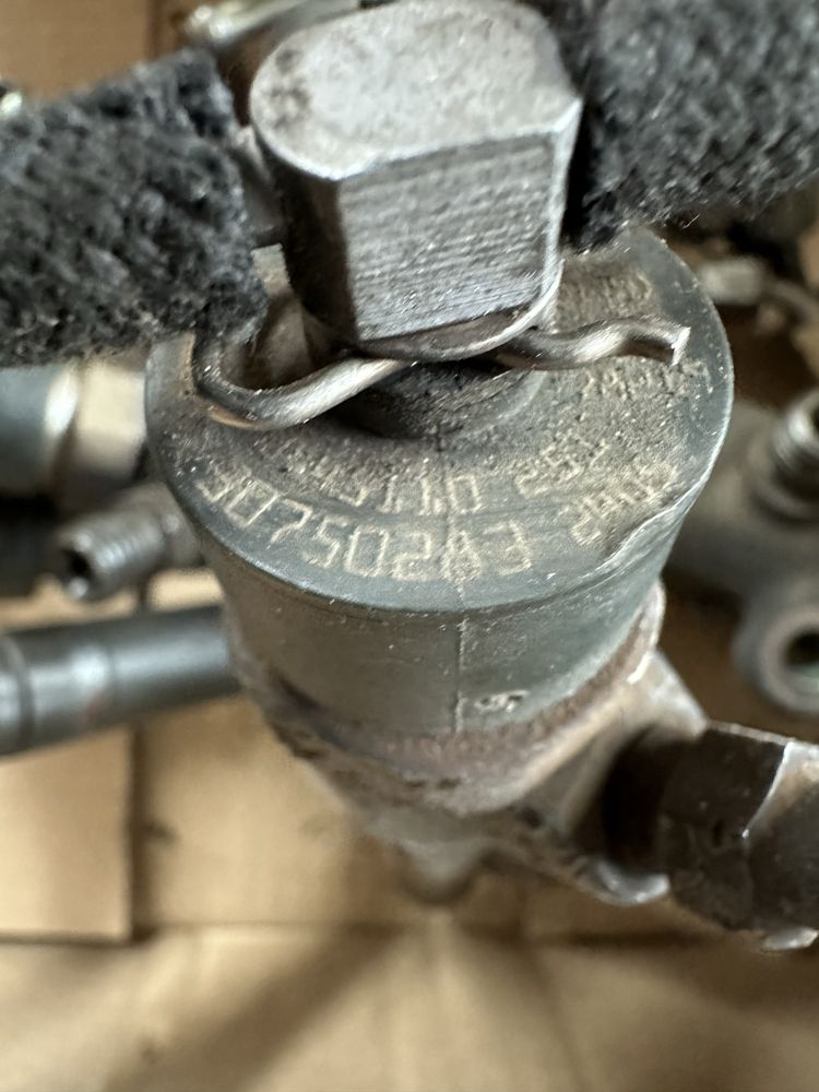 Volvo D5 185hp S60 V70 S80 XC70/90 гнп дюзи помпа abs egr вакум клапи