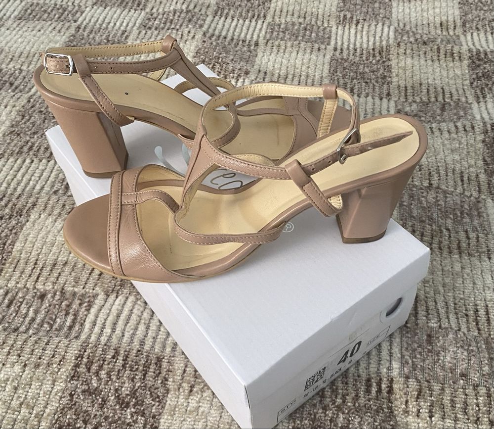 Tenesi H&m noi papuci platforme