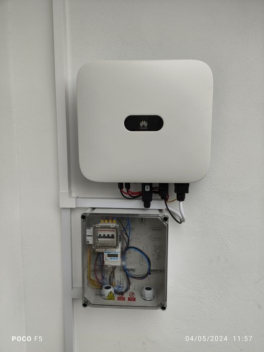 Invertor Huawei hibrid trifazat 5kw