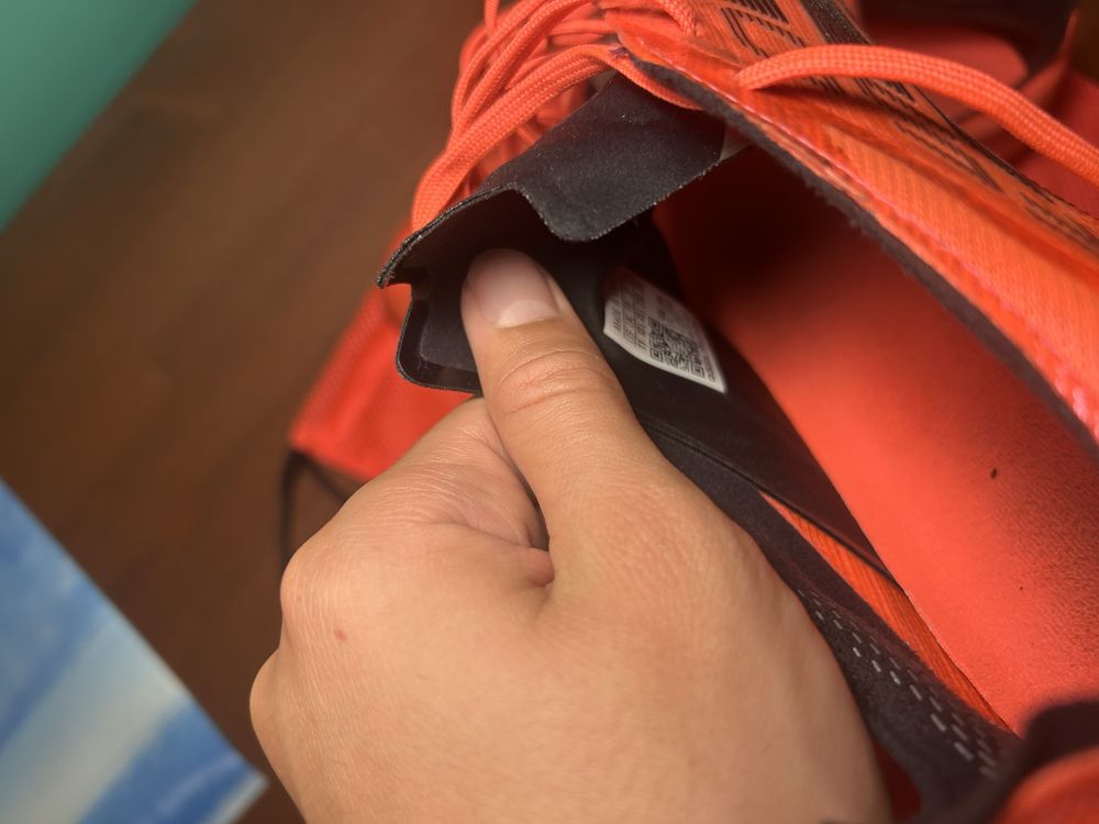 Футболни обувки,Бутонки,Adidas f50 red