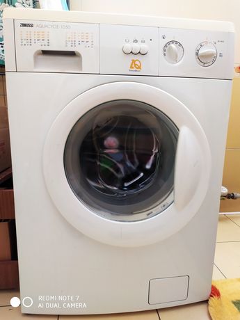 Продам стиральную машинку Zanussi б/у в хорошем состоянии.