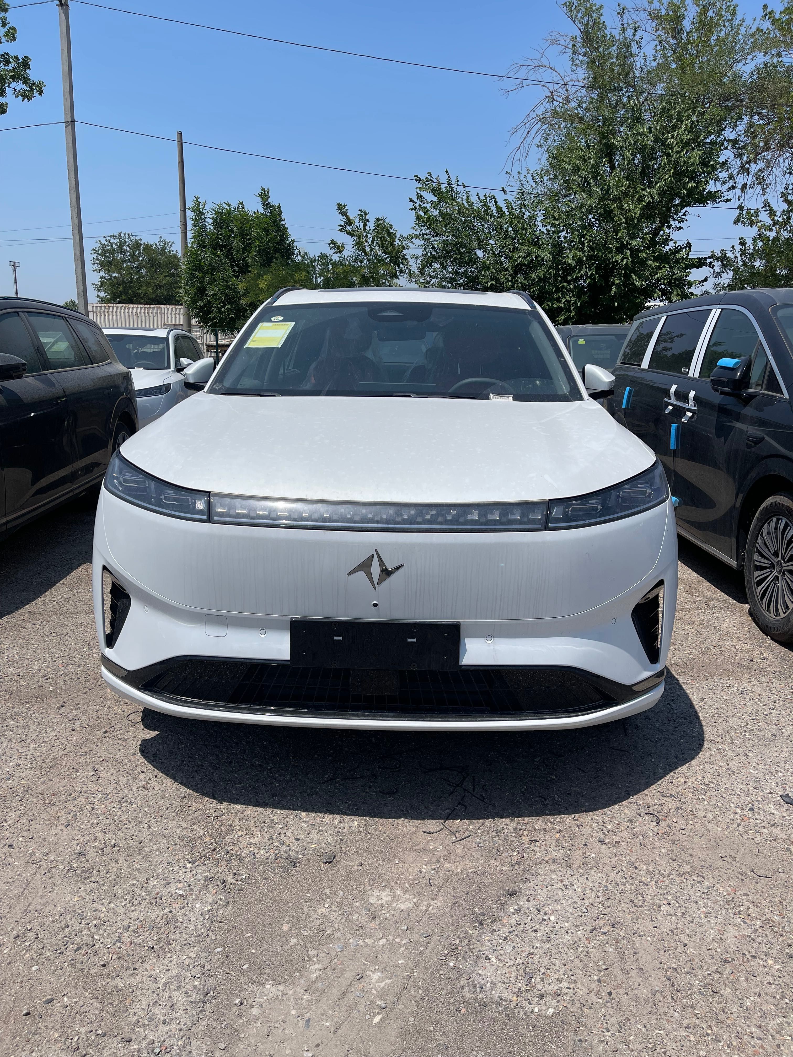 Dongfeng 008 Ultra full massaj Toshkent Avtosalonda
