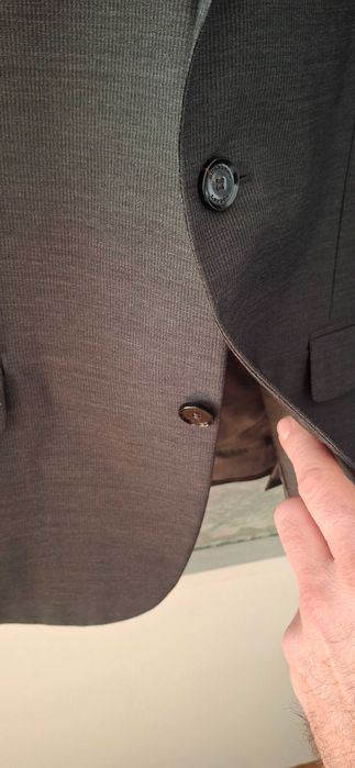 Мъжко сако Burberry,90% вълна ,10% коприна в перфекто състоание .