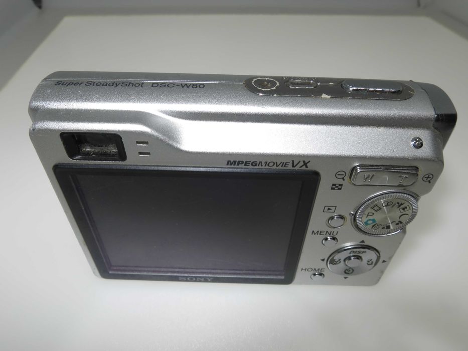Sony CyberShot W80 цифров фотоапарат дигитална камера отлично състояни
