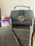 Дамска чанта Guess