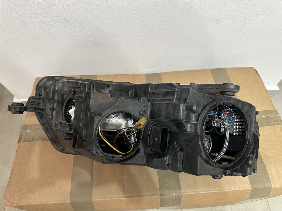 Far stanga skoda octavia 3 bixenon adaptiv led Europa