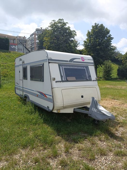 Vînd rulotă Burstner, în stare perfectă fără infiltrații și mirosuri !