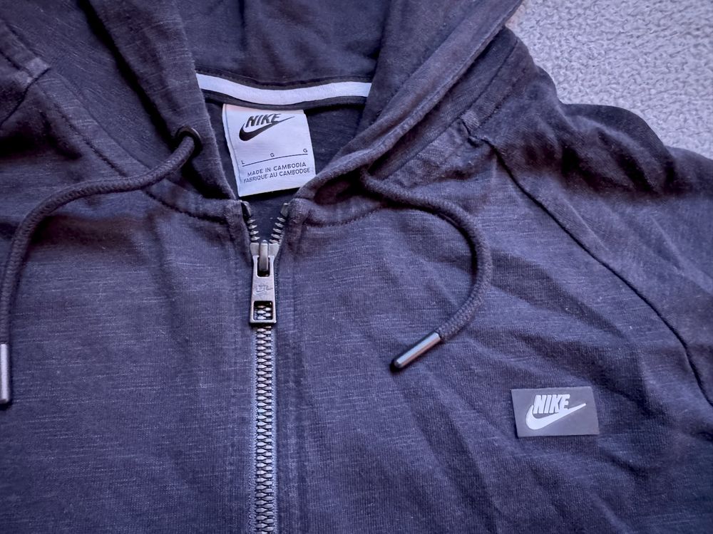 Черен суичър Nike