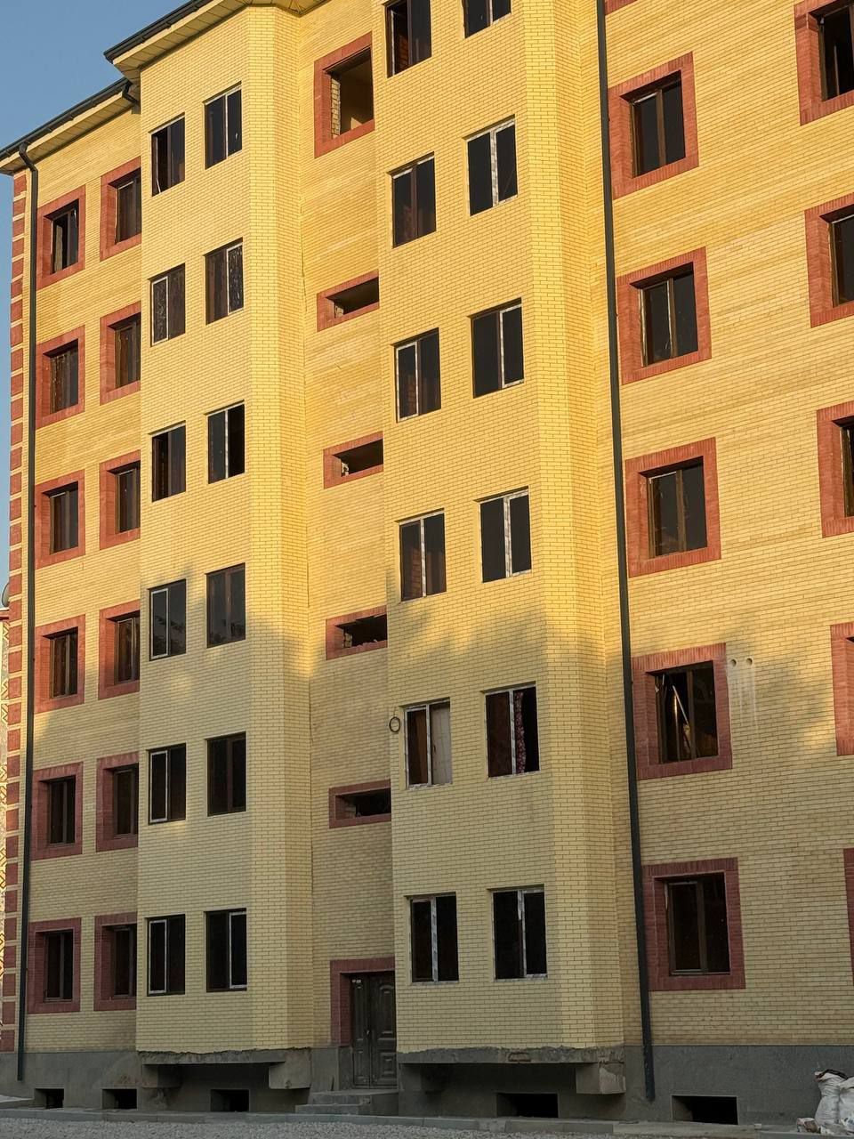 Самарқанд шаҳар Супер қурғони (БАМ) сентирида Квартиралар бор