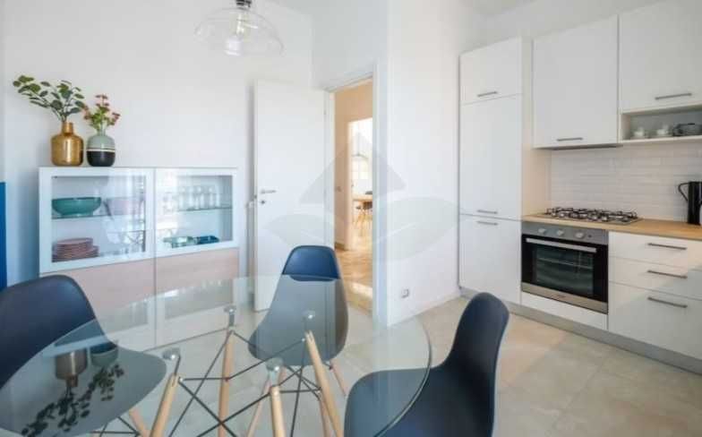 Дава се под наем Двустаен апартамент в Пловдив, Център - 42 кв.м за 132.6 € - Снимка #1