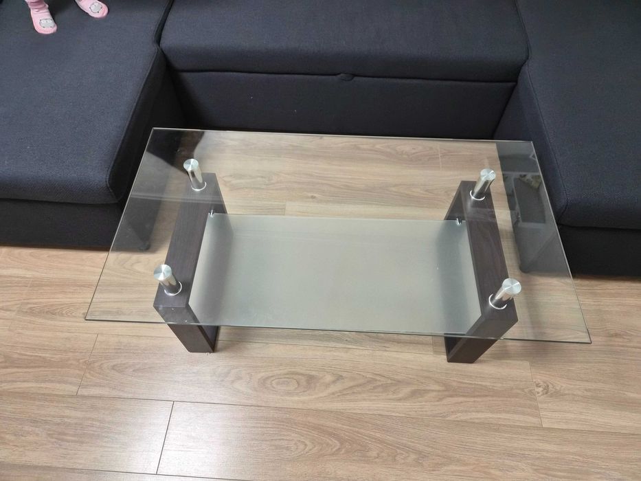 Продавам Холна маса