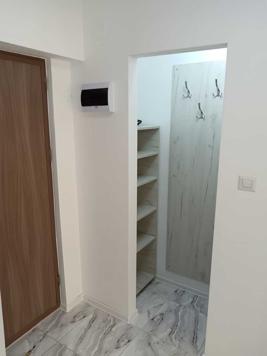 Proprietar închiriez apartament cu 2 camere ~ bloc P ~ în Centru