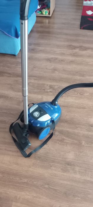 Aspirator Rowenta 1800w,3L,cu sac