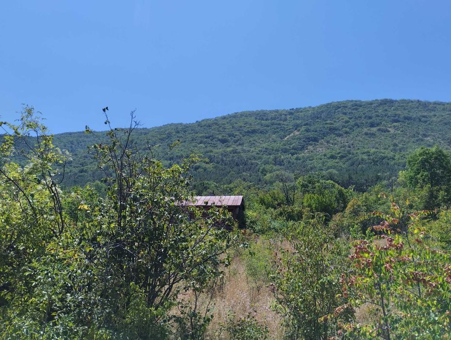 Парцел с бунгало в Асеновград, м. "Параколово"