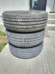 Două jante tabla+cauciucuri de Peugeot 205/55/16+un cauciuc 205/60/16