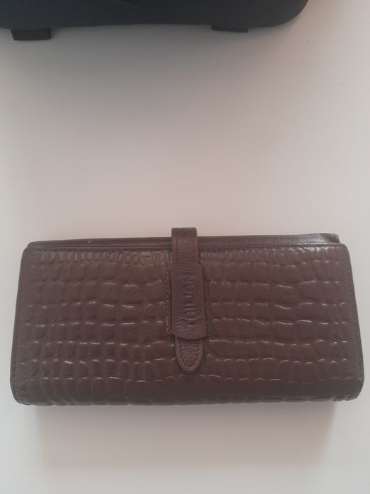 Кошелёк кожаный.