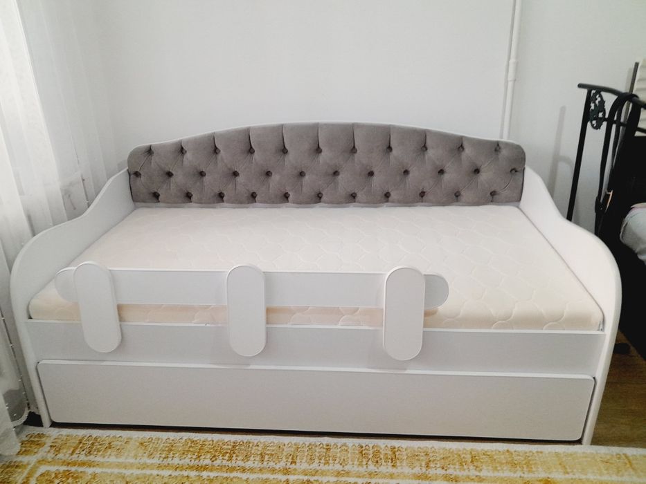 Детская кровать новая.