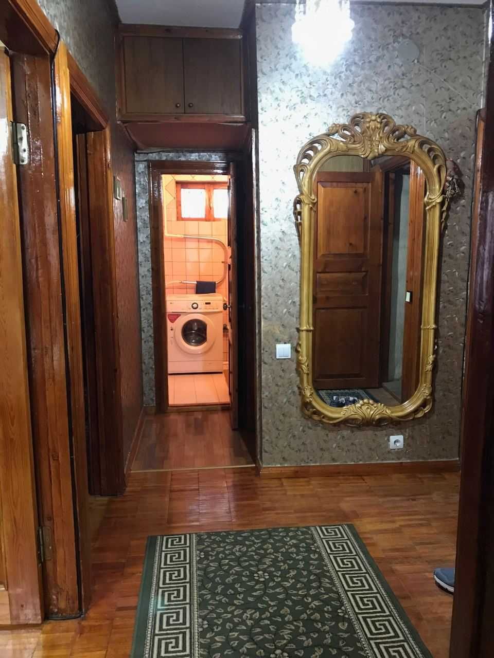 Продаётся большое зеркало