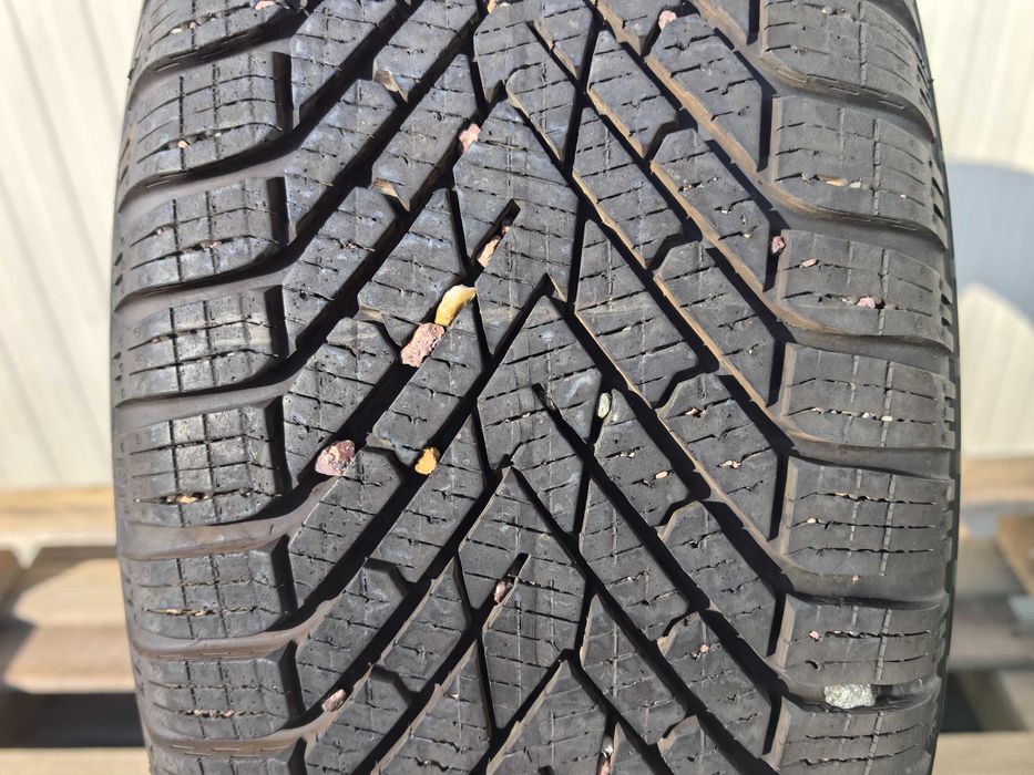 205/60/16 Пирели ДОТ 2024 г - Като Нови