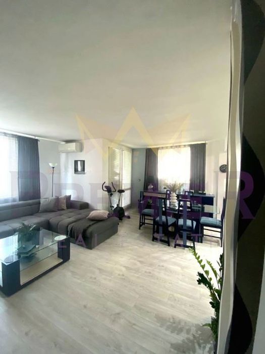 Продава се Тристаен апартамент в София, Бъкстон - 141 кв.м за 2341 €/кв.м - Снимка #1