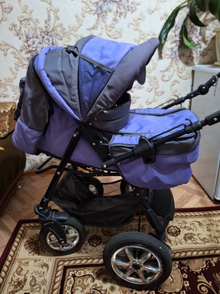 Продам детскую коляску