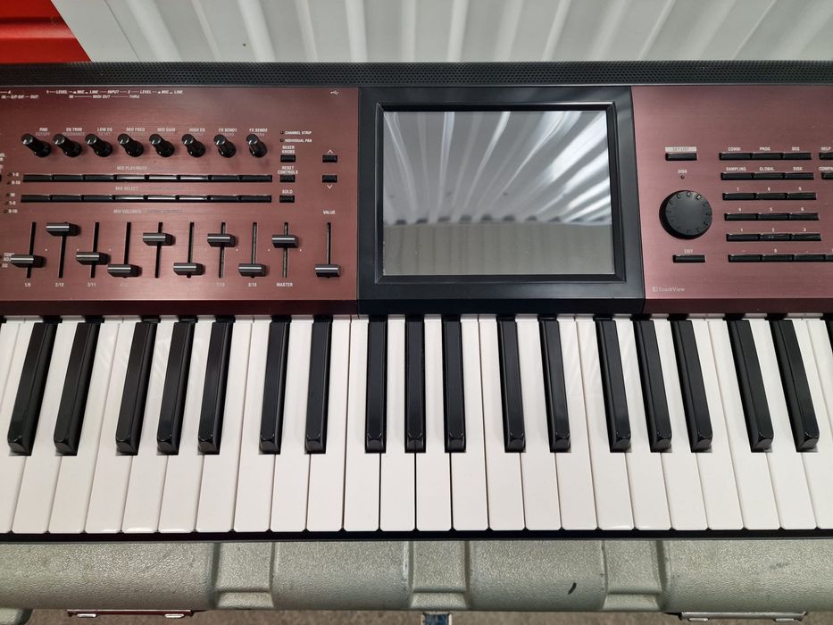 Korg Kronos 2 88 LS + Case, Pa5,Pa4