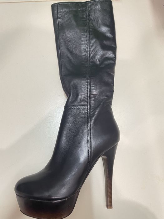 Продаются сапоги