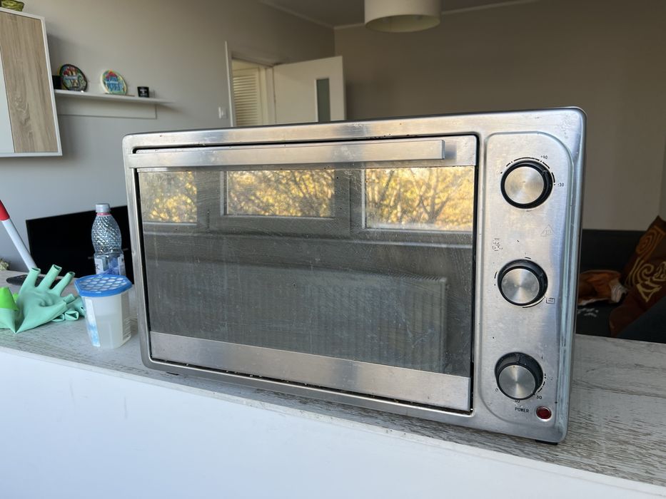 Vand cuptor electric