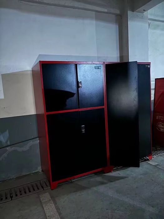 Шкаф для хранения резины в паркинг