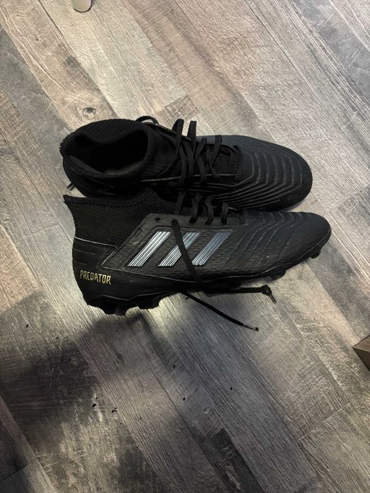 Футболни обувки Adidas Predator - Бутонки
