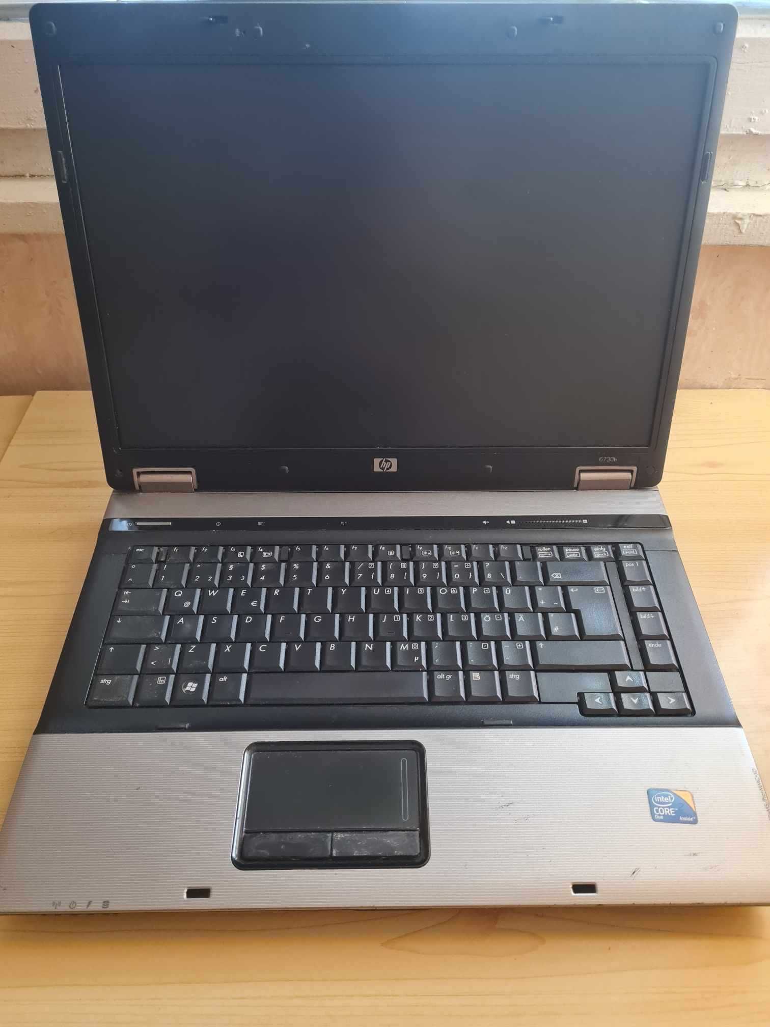 Лаптоп HP Compaq 6730b