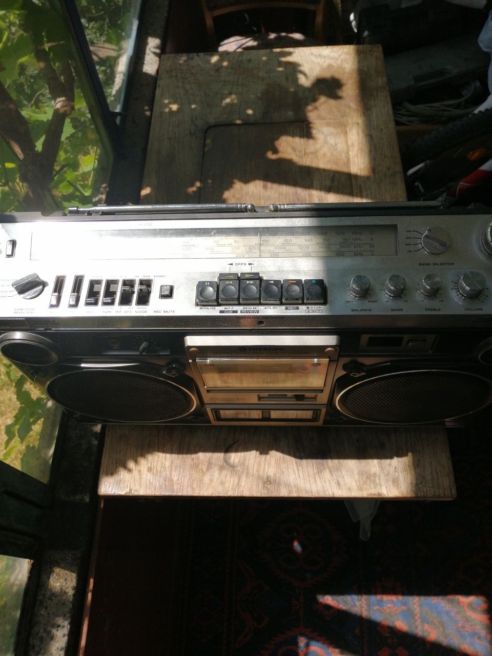 Продам касетофон HITACHI TRK 8180 E.