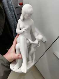 Statueta de porțelan " mama și copil"