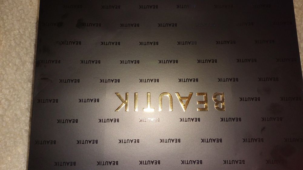 Vând parfum Arabian Oud Vanilla Rose