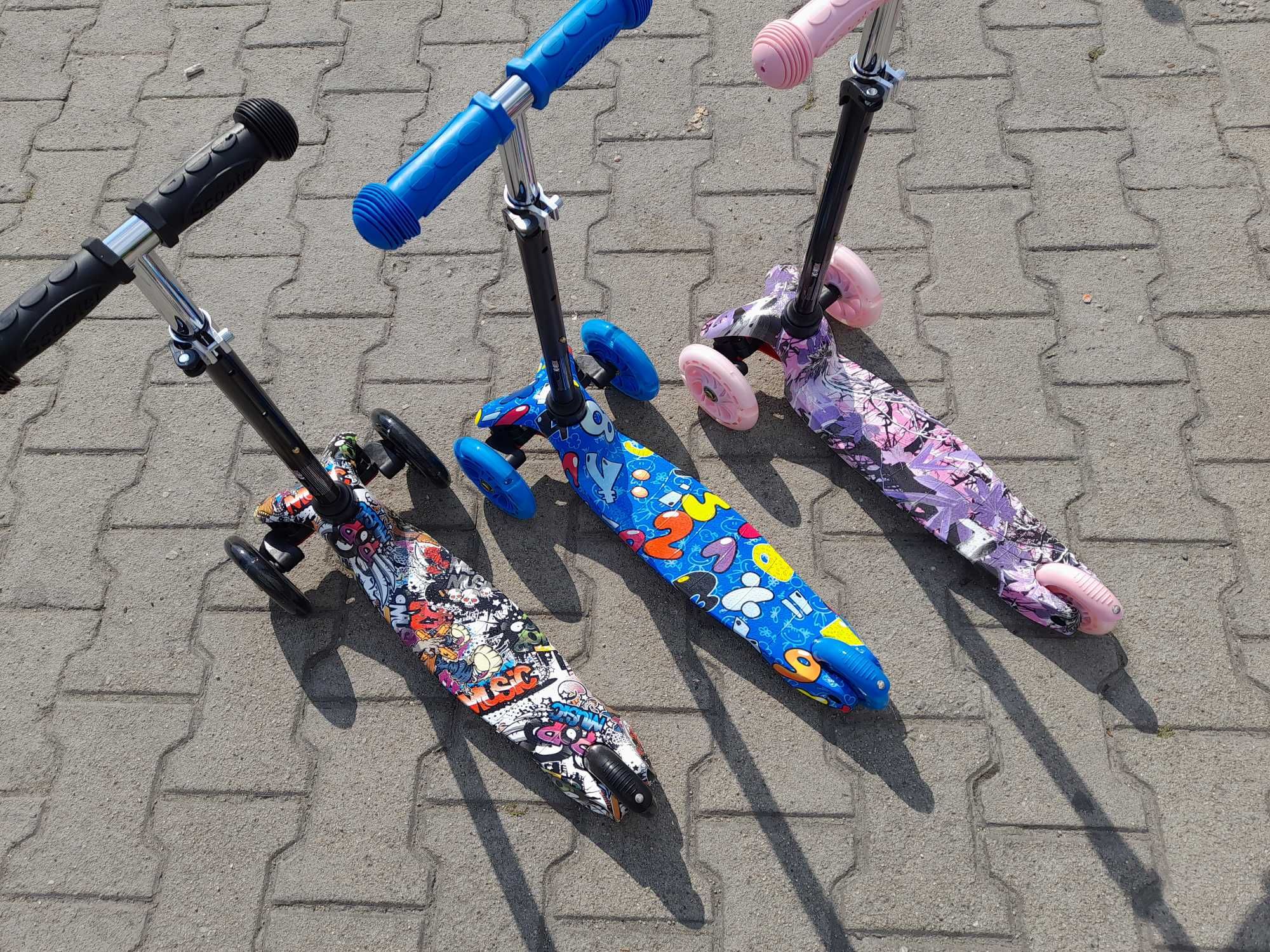 MONI Детска тротинетка FIDGET