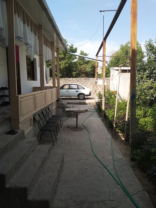 Yashnobod tumani Moʻynoq koʻchasi 67 uy sotk.300 kv Sotiladi