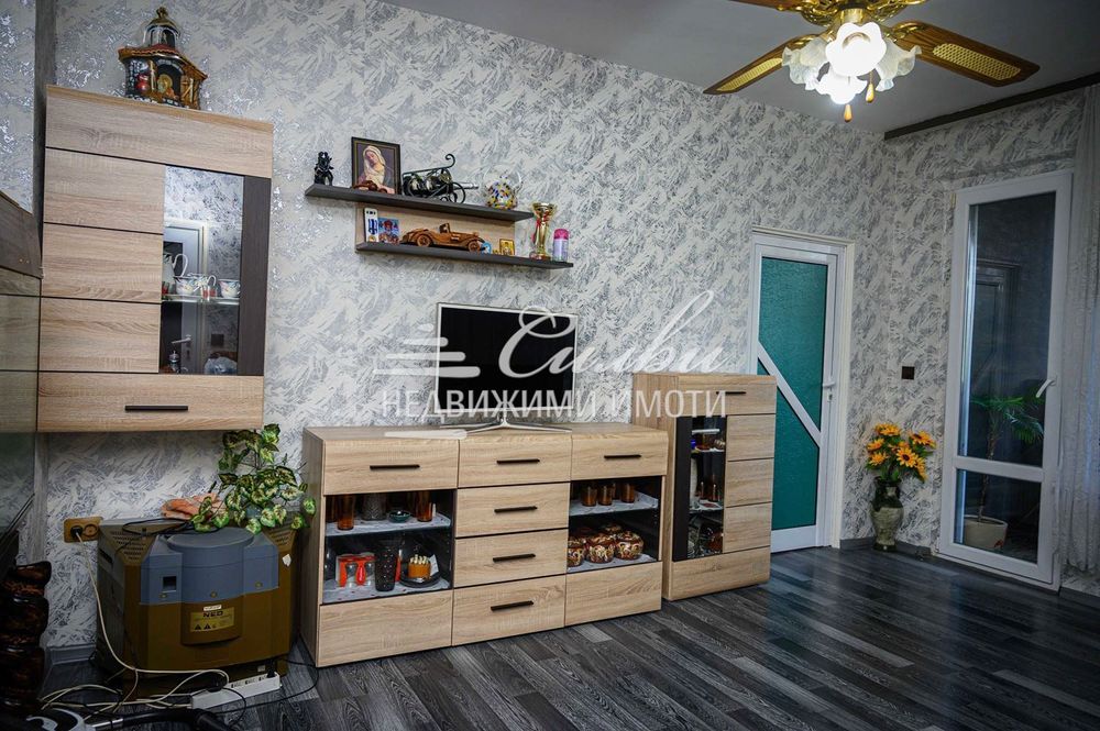 Двустаен апартамент - кв. Тракия