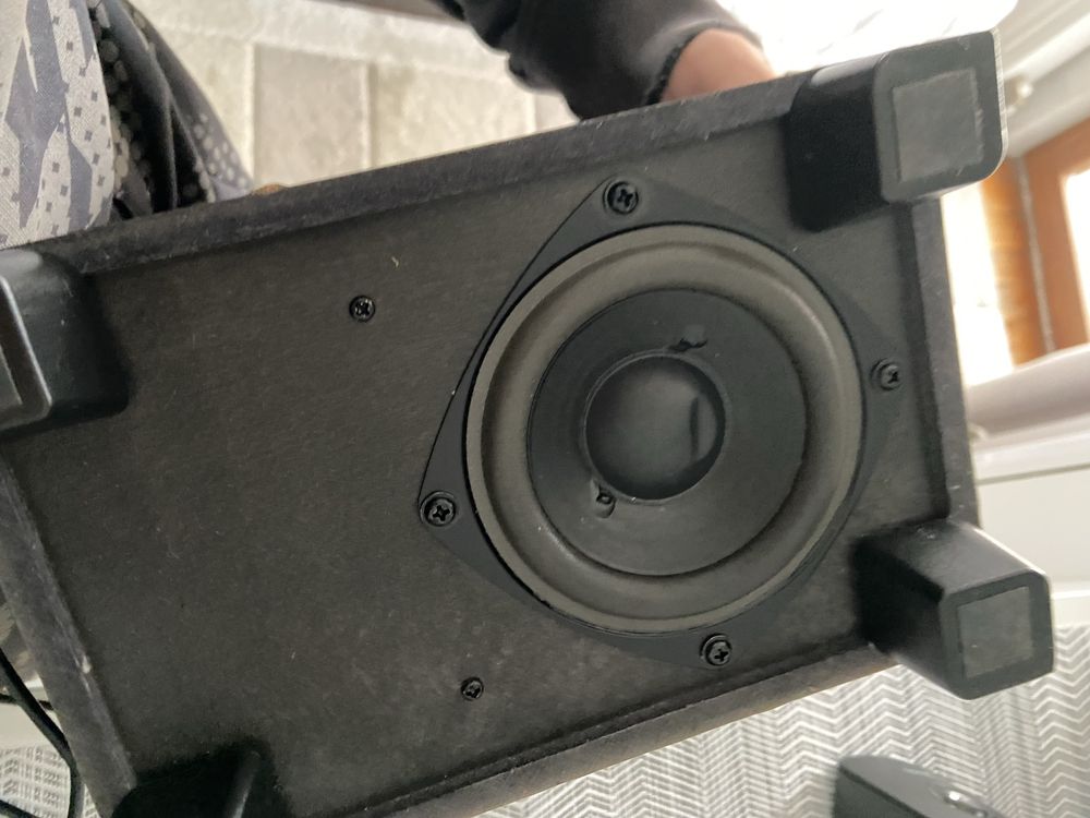 Буфер С Колони Logitech Z313 2.1