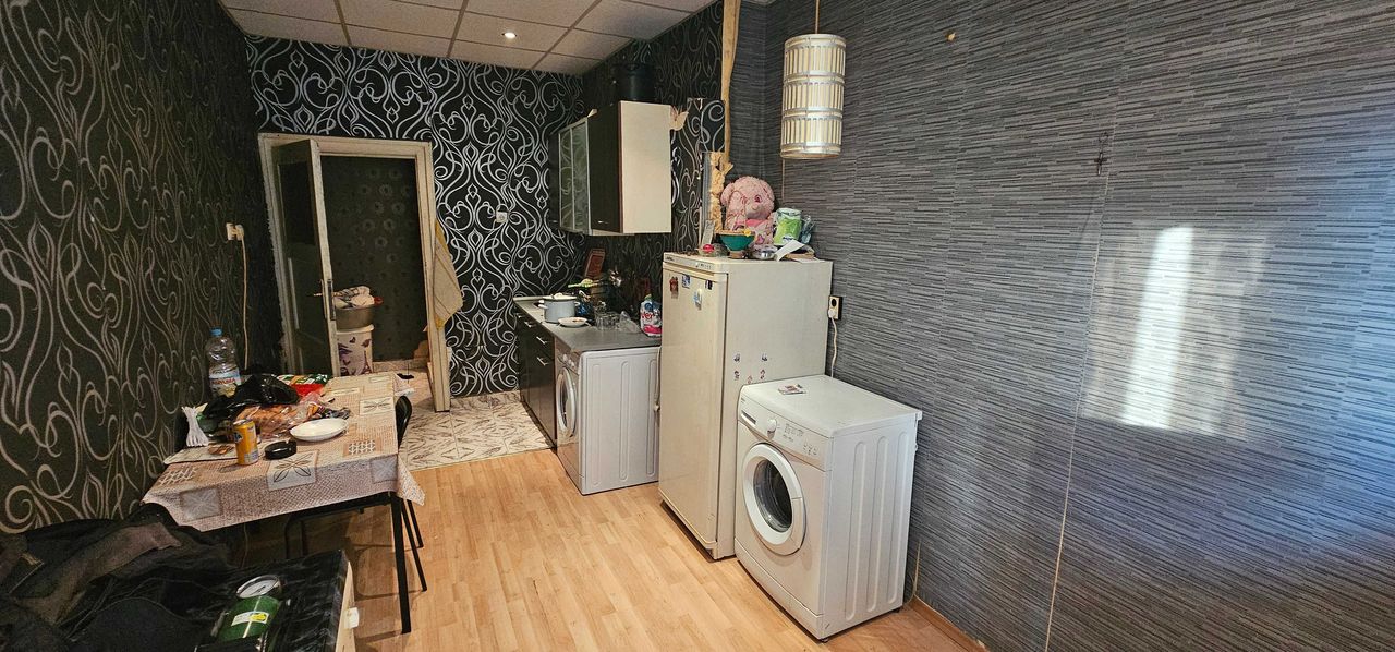 Продава се Двустаен апартамент в Перник, Изток - 68 кв.м за 1050 €/кв.м - Снимка #3