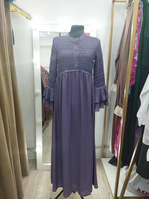 Женские вечерние платья