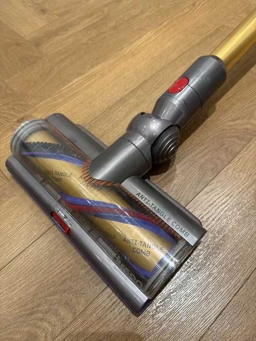 Пылесос Dyson V15