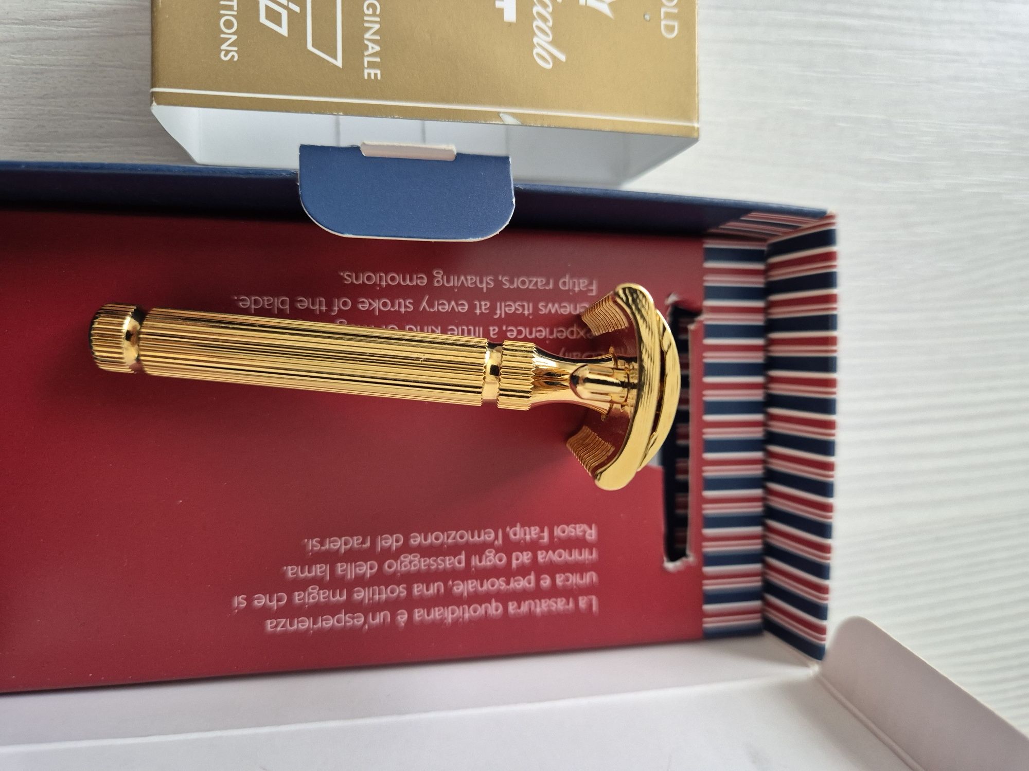 Fatip Piccolo Gold, Т-образная бритва, торг