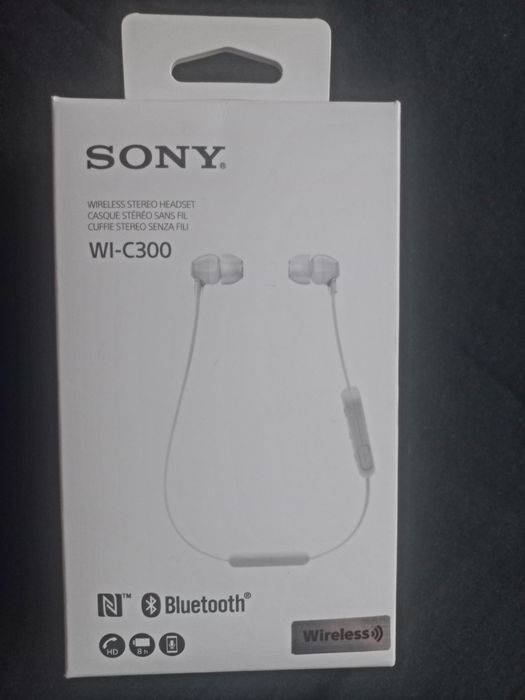 Sony   WI-C300 .