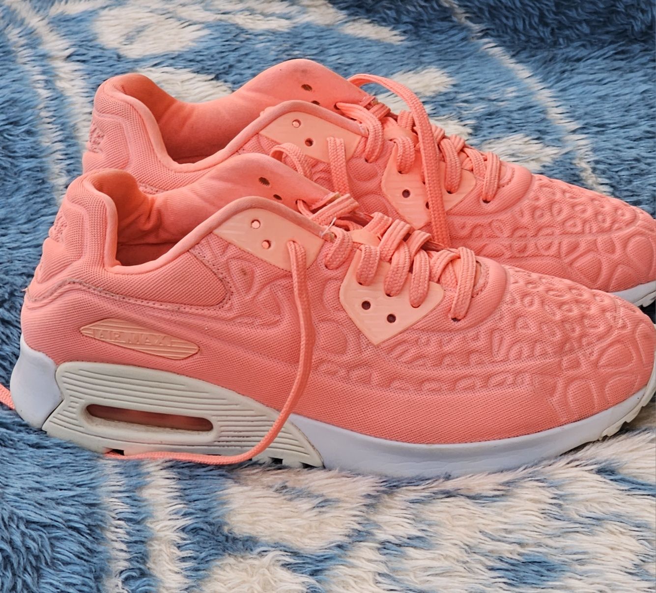 Nike Air Max 90 Ultra Plush "Atomic Pink оригинални дамски сникърси 38