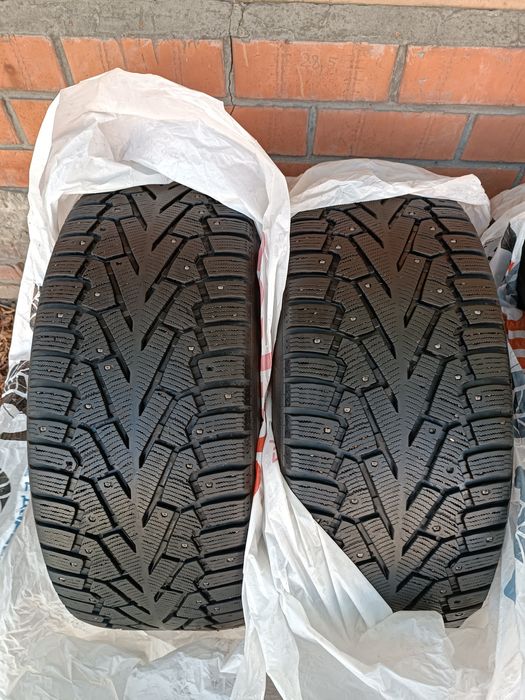 Продам комплект шин разноширокие r20