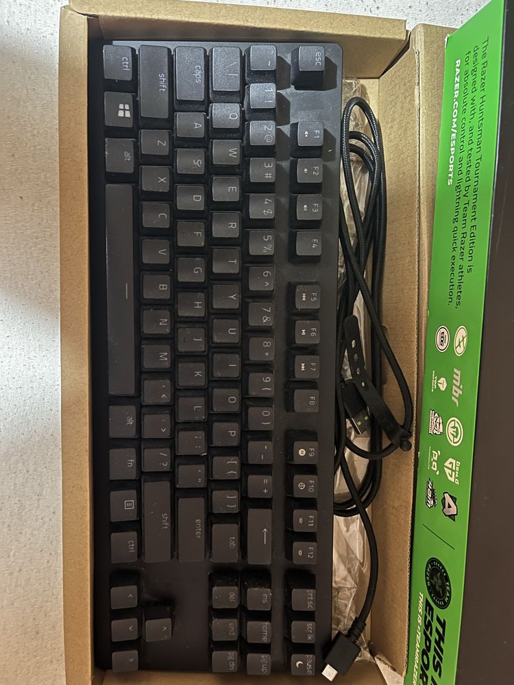Razer huntsman tournament edition геймърска клавиатура