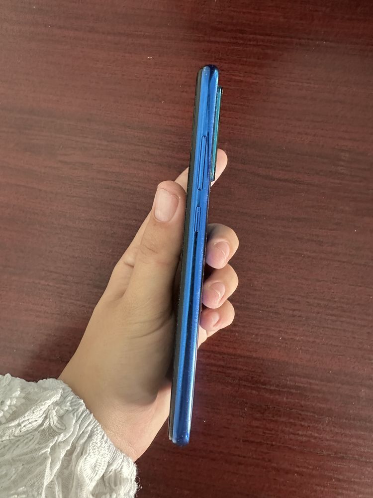 Продается Redmi Note 8 4/64