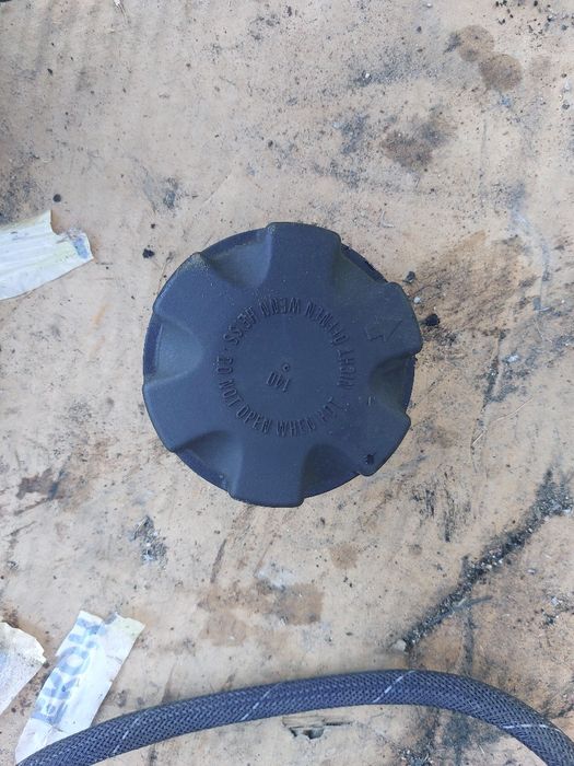 Капачка радиатор Е90 е87 130д 120д n47бмв  bmw 177кс